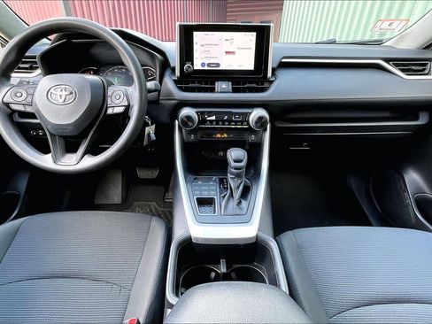 Used 2023 Toyota RAV4 LE AWD/4WD image 16