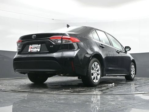 Used 2024 Toyota Corolla LE image 42