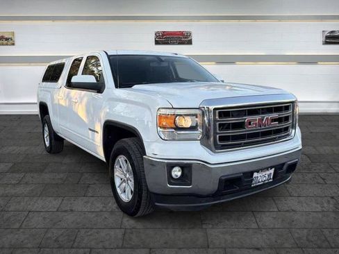 Used 2015 GMC Sierra 1500 SLE w/ SLE Value Package RWD image 1