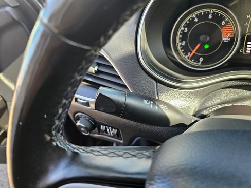 Used 2020 Jeep Cherokee Latitude Plus w/ Cold Weather Group image 20