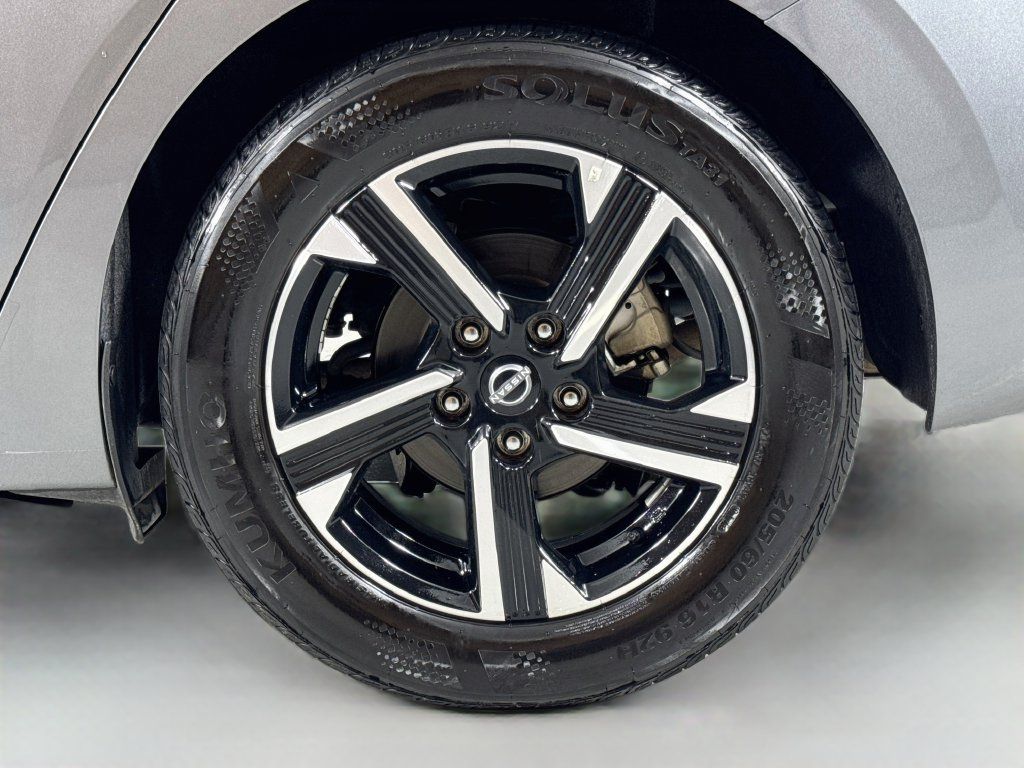 Used 2024 Nissan Sentra SV FWD image 10