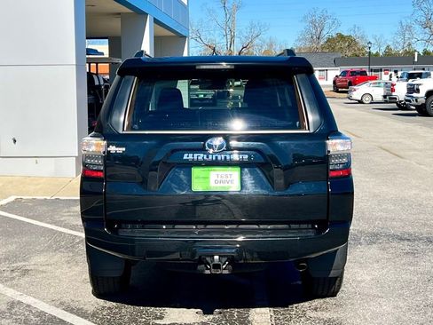 Used 2024 Toyota 4Runner SR5 image 5