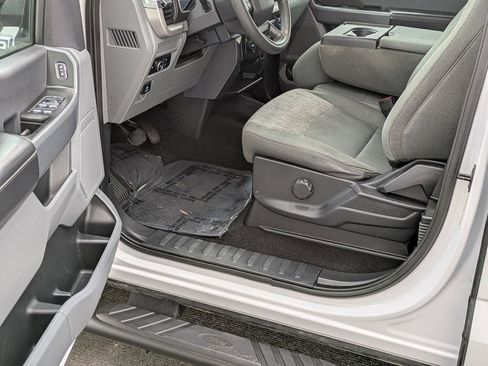 Used 2023 Ford F150 XLT AWD/4WD image 32
