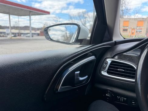 Used 2015 Chrysler 200 C image 22