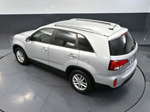 Used 2015 Kia Sorento LX image 50