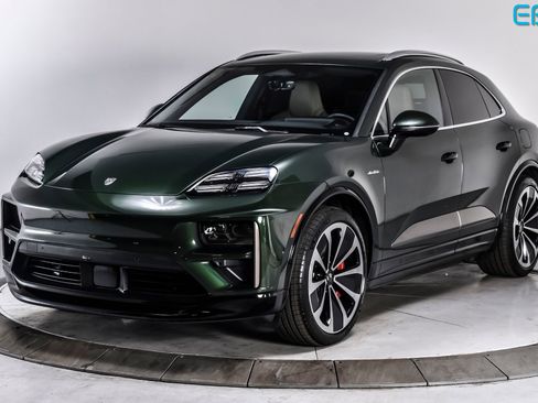 Used 2024 Porsche Macan Turbo Electric w/ Premium Package AWD/4WD image 2