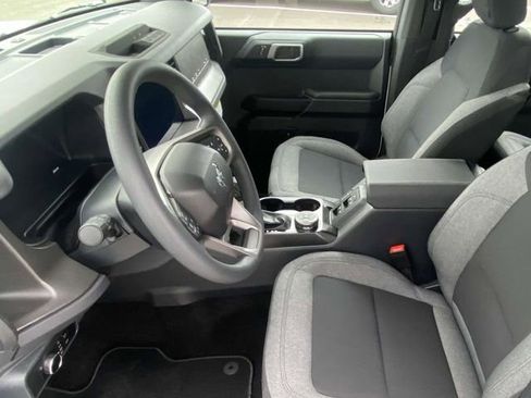 New 2025 Ford Bronco 4-Door image 4