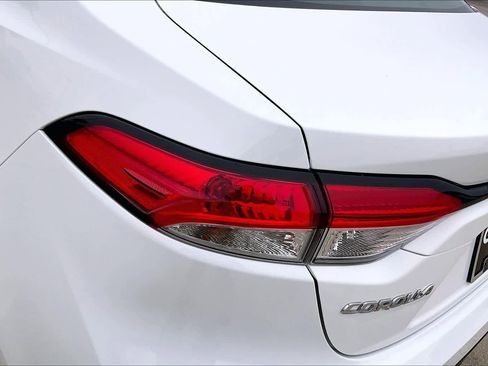 Used 2024 Toyota Corolla LE image 30