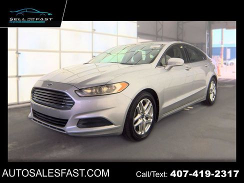 Used 2013 Ford Fusion SE FWD image 1