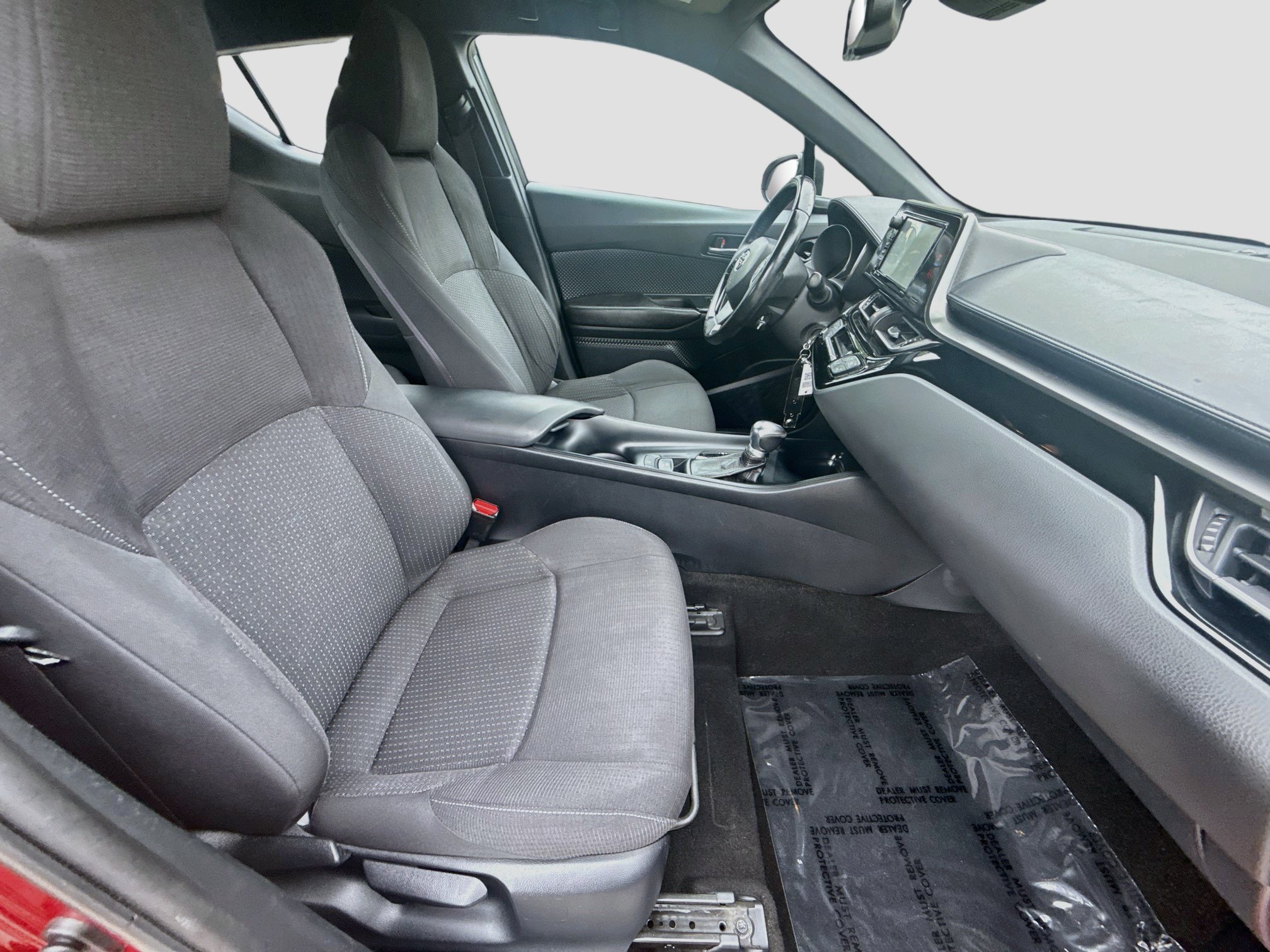 Used 2018 Toyota C-HR XLE FWD image 28