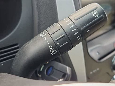 Used 2014 Ford Explorer XLT w/ Equipment Group 202A image 25