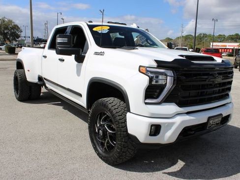 Used 2024 Chevrolet Silverado 3500 High Country w/ High Country Premium Package image 15