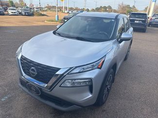 Used 2023 Nissan Rogue SV video 1