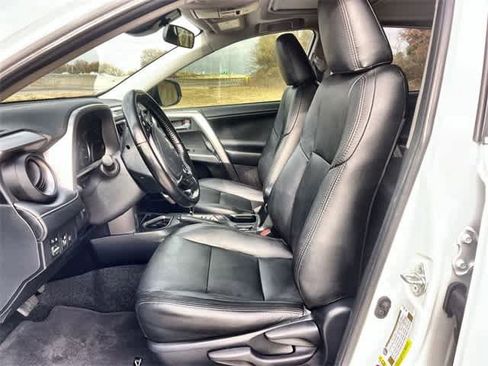 Used 2018 Toyota RAV4 XLE image 11