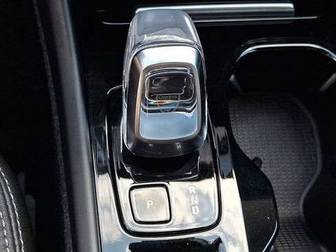 Certified 2023 Volvo XC40 B5 Ultimate w/ Protection Package Premier AWD/4WD image 15