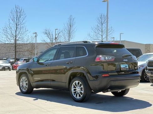 Used 2021 Jeep Cherokee Latitude Plus w/ Sun & Sound Group image 5