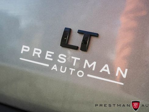 Used 2023 Chevrolet Traverse LT w/ Midnight/Sport Edition image 10