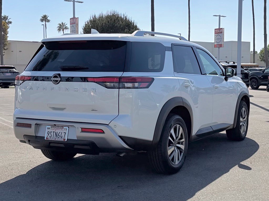 Certified 2025 Nissan Pathfinder SL FWD image 7