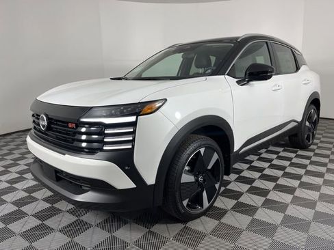 New 2026 Nissan Kicks SR w/ SR Premium Package image 5