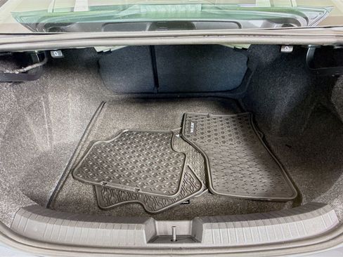 Certified 2022 Volkswagen Jetta SE FWD image 23