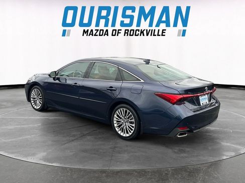 Used 2019 Toyota Avalon Limited image 4