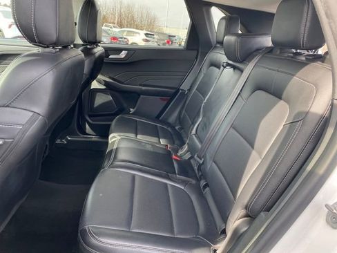 Used 2022 Ford Escape Titanium image 18
