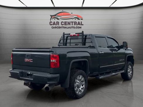 Used 2017 GMC Sierra 2500 Denali w/ Duramax Plus Package AWD/4WD image 5