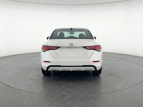 Used 2025 Nissan Sentra SV image 7