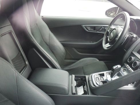 Used 2020 Jaguar F-TYPE Convertible image 6