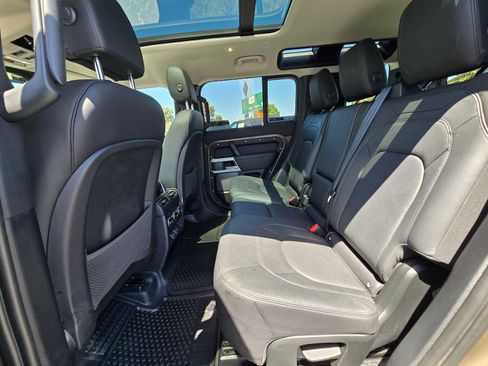 Used 2024 Land Rover Defender 110 S AWD/4WD image 18