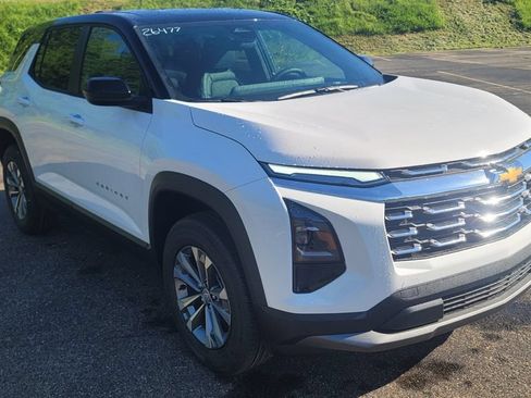 New 2026 Chevrolet Equinox LT w/ Convenience Package II FWD image 2