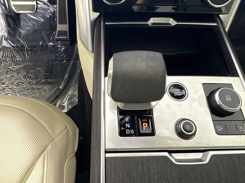Used 2023 Land Rover Range Rover SE AWD/4WD image 17