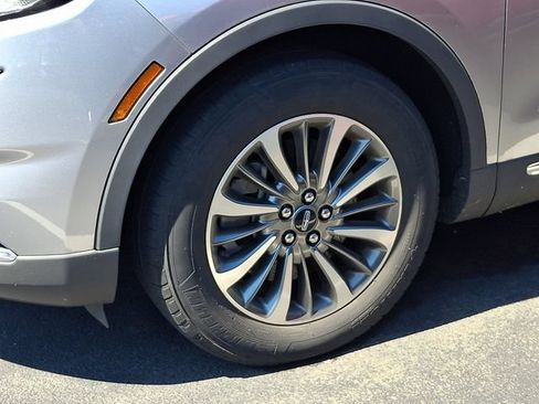 Used 2022 Lincoln Nautilus AWD w/ Premium Package image 4