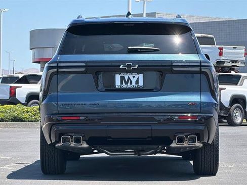 New 2026 Chevrolet Traverse RS w/ LPO, Floor Liner Package AWD/4WD image 5