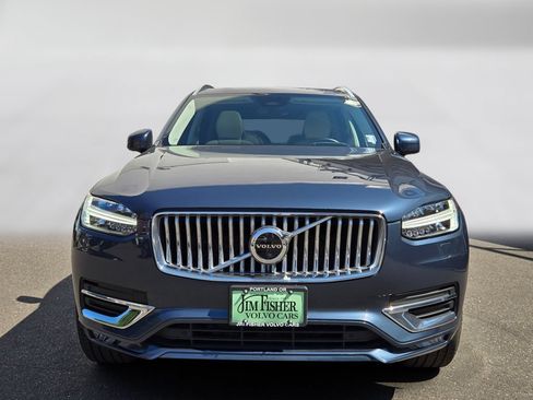 Certified 2023 Volvo XC90 B6 Ultimate w/ Protection Package Premier AWD/4WD image 8