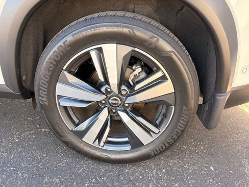 Used 2023 Nissan Rogue Platinum w/ Platinum Premium Package FWD image 7
