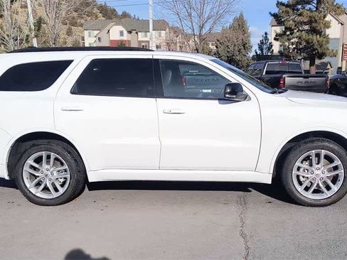 Used 2024 Dodge Durango GT image 2