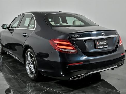 Used 2017 Mercedes-Benz E 300 4MATIC image 7