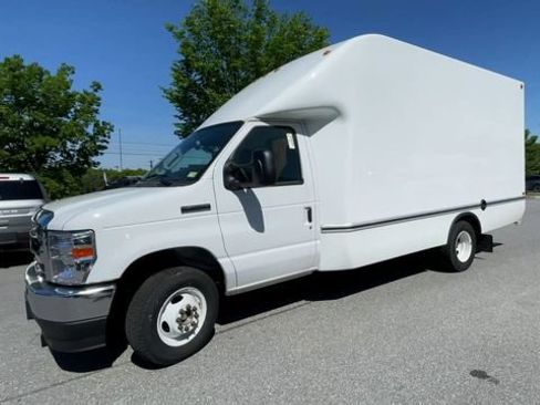 New 2026 Ford E-350 and Econoline 350 Super Duty w/ Power Equipment Group RWD image 6