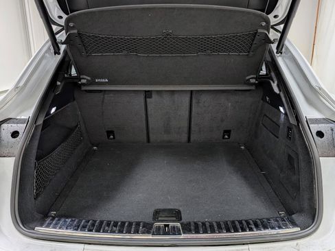 Used 2020 Porsche Cayenne Turbo image 23