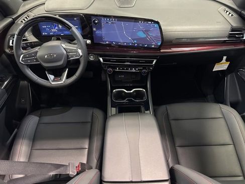 New 2026 Chevrolet Traverse Z71 w/ Enhanced Driving Package AWD/4WD image 4