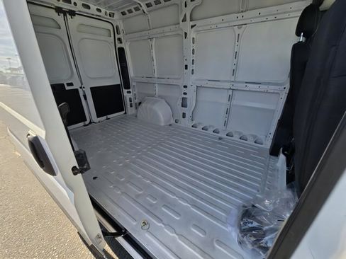 New 2026 RAM ProMaster 1500 w/ Convenience Group FWD image 12