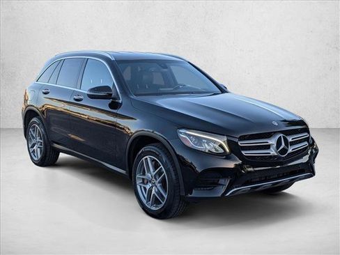 Used 2018 Mercedes-Benz GLC 350e 4MATIC image 3