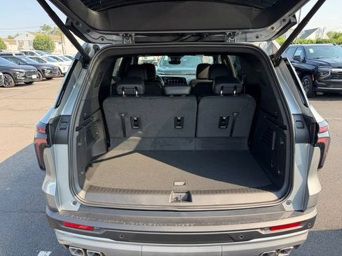 New 2026 Chevrolet Traverse LT w/ Driver Confidence Package FWD image 8