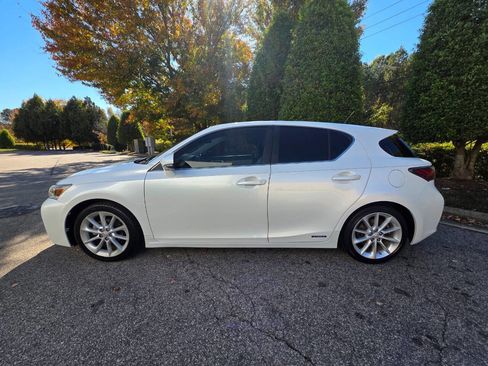 Used 2012 Lexus CT 200h Premium image 2