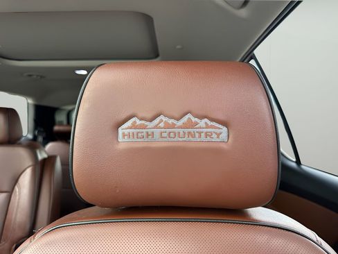 Used 2020 Chevrolet Traverse High Country image 13