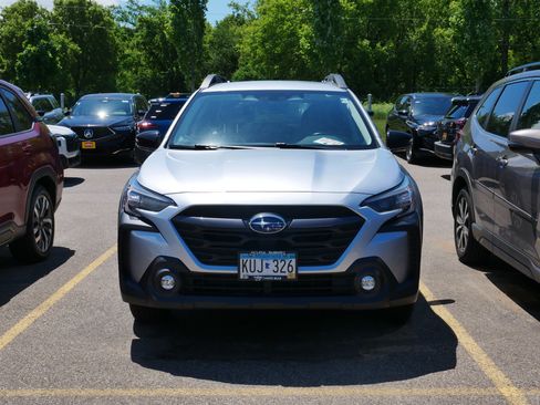 Used 2023 Subaru Outback Premium w/ Popular Package #1 AWD/4WD image 2