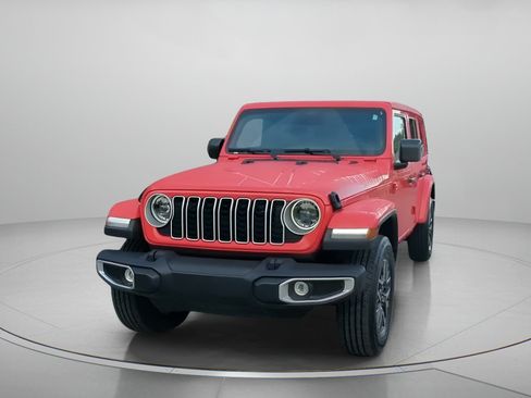 Used 2026 Jeep Wrangler Unlimited Sahara AWD/4WD image 7