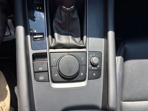 Used 2023 MAZDA MAZDA3 s FWD image 13
