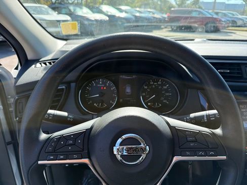 Used 2018 Nissan Rogue Sport S w/ S Appearance Package image 18